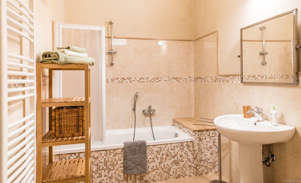La Delizia Central Apartment Lucca Esterno foto